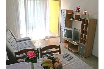 Horvātija Privát Jelsa, Eksterjers